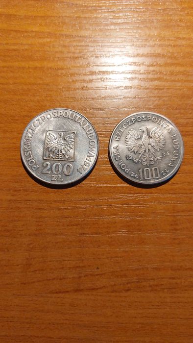 XXX i XXXX lat PRLu 100,200 złotych