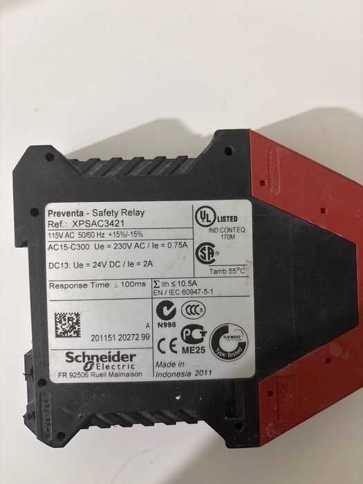 Przekaźnik bezpieczeństwa XPSAC3421 Schneider