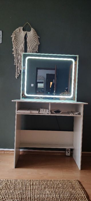 Toaletka do wizażu i makijażu