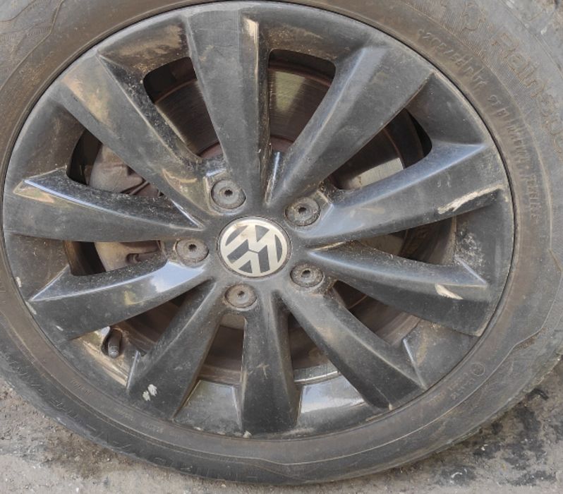 Продам диски с летней резиной на VAG группу r16 (5*112)