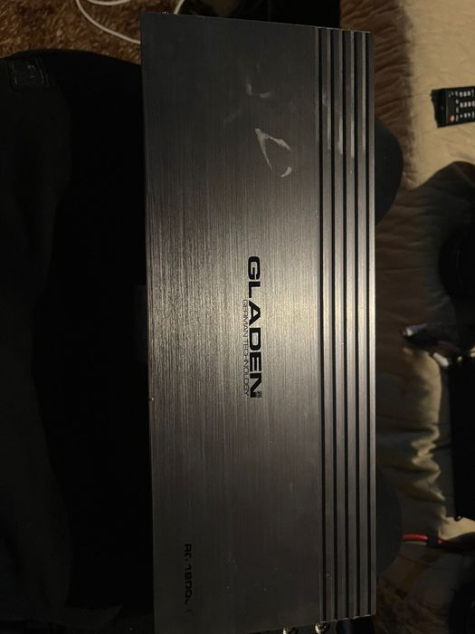 Som automativo con poucos dias de uso