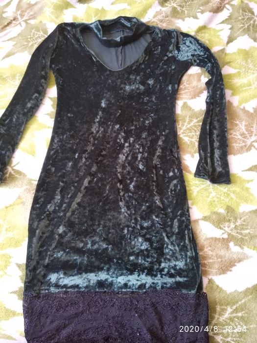 Платье велюр срочно