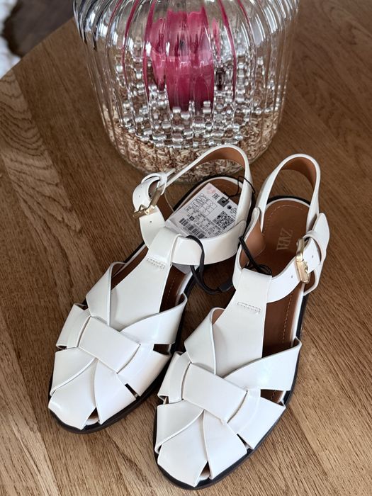 ZARA sandalki w paski biale r. 36