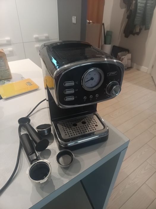 Ekspres ciśnieniowy kolbowy