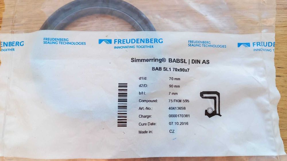 Сальник коленвала, ВАЗ  классика,  Sens, Таврия, 70х90х7  FREUDENBERG