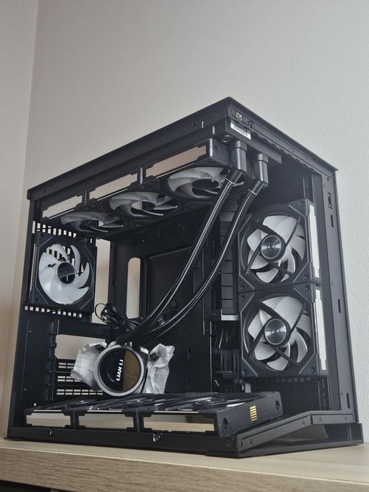 Lian Li O11 Mini V2 + Galahad II Trinity 360 + 9x SL120