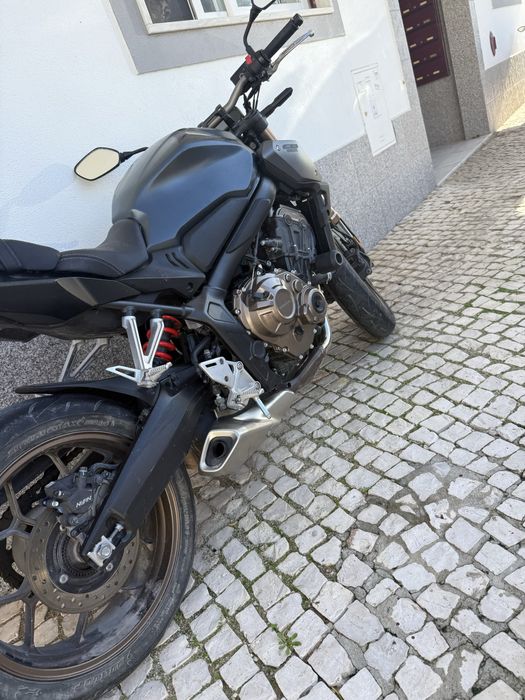 Vende-se mota CB650R