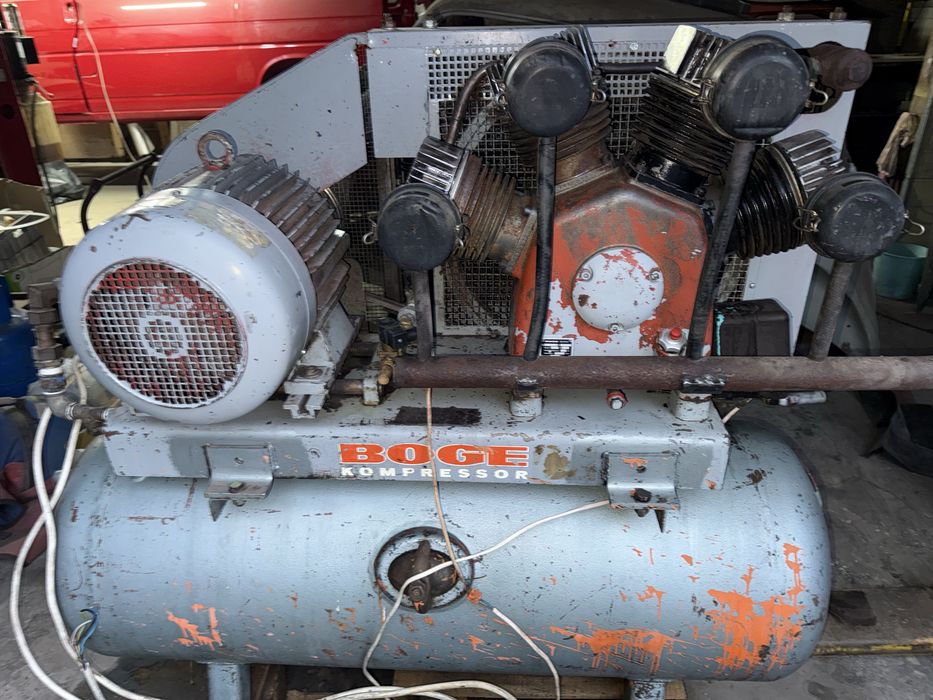 Bardzo wydajny kompresor boge sk45 1830l / min   300l zbiornik