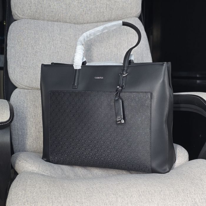 Жіноча велика сумка Calvin Klein