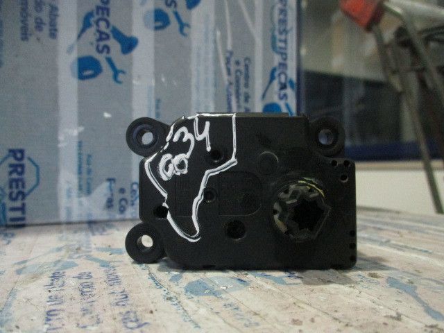 Motor da comporta da sofagem FORD Focus C-Max (DM2)