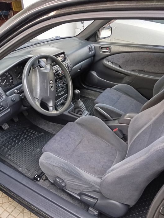 Toyota Corolla 1.9D em excelente estado geral
