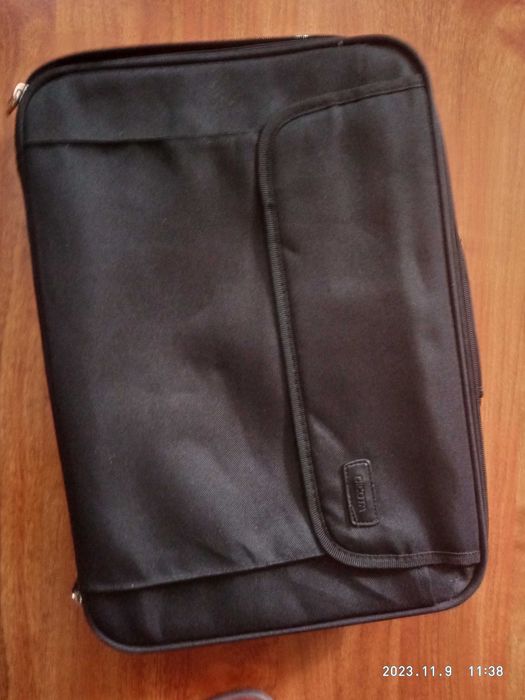 Сумка для ноутбука.