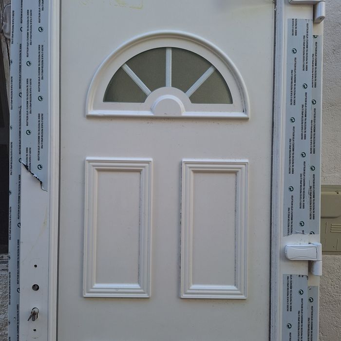 Porta entrada blanco