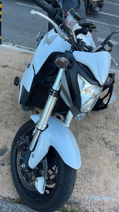 Cb1000r excelente