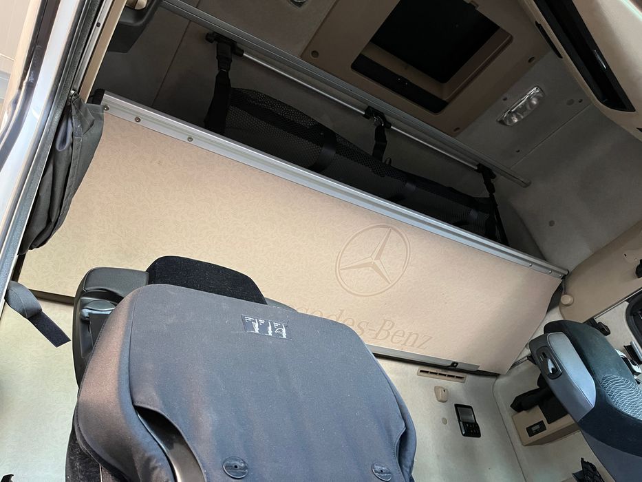 Łóżko górne Mb actros mp4