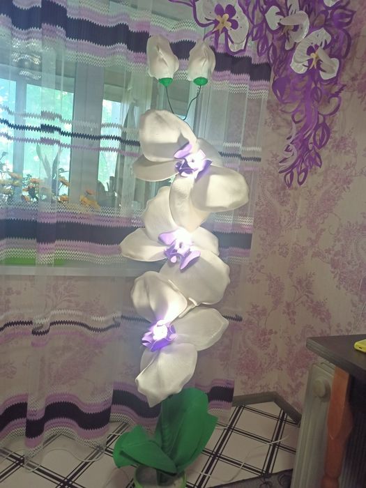 Світильник орхідея новий