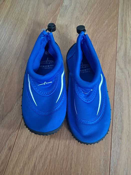 Buty do wody rozmiar 28