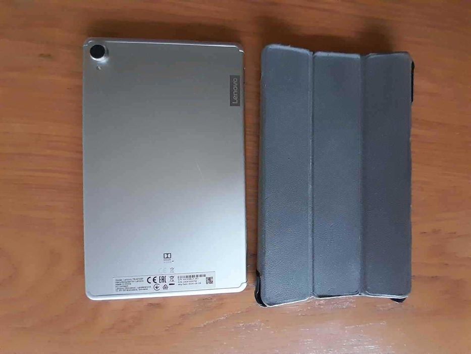 Tablet LENOVO Tab M8 4th Gen + Capa – Ecrã Partido (inoperacional)