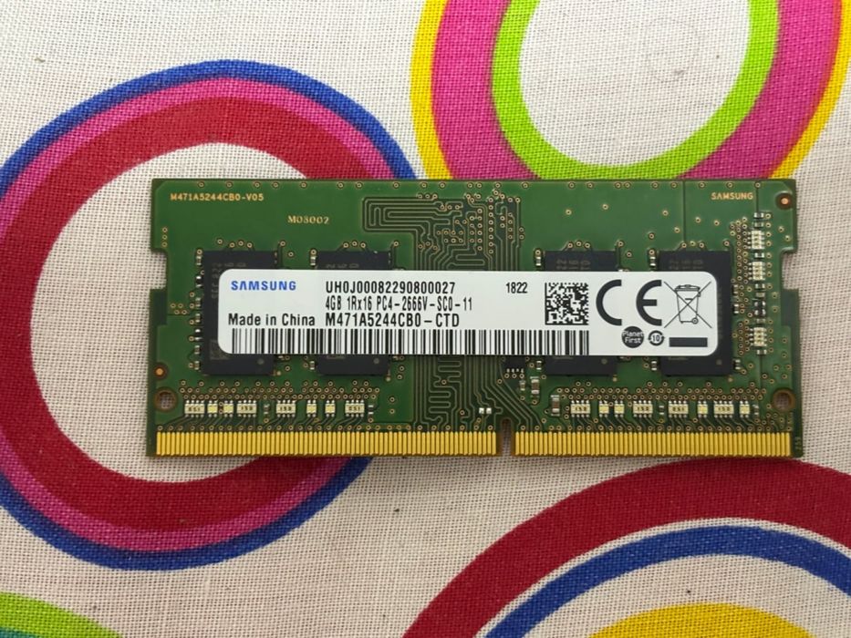 Оперативая память на ноутбук 4GB DDR4