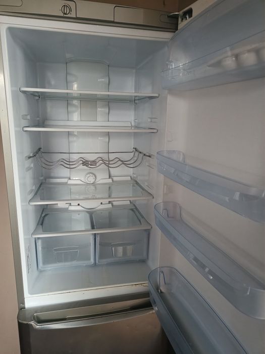 Lodówko-zamrażarka Indesit Total No Frost