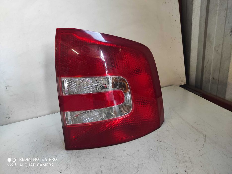 Skoda Octavia 2 lampa tylna prawa oryginał gwarancja