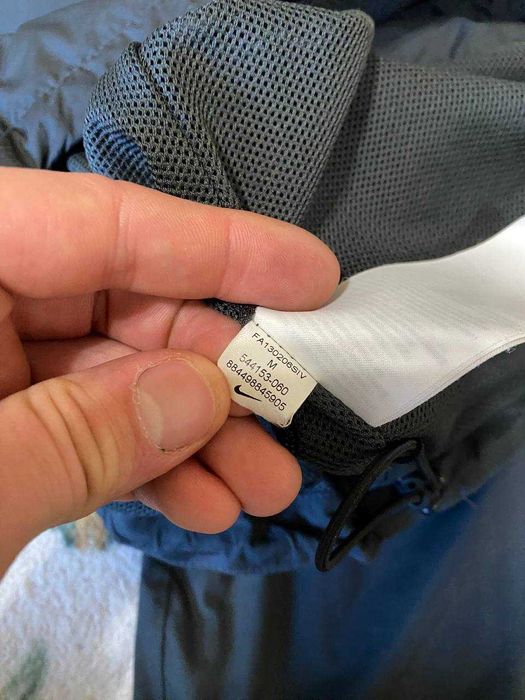 Спортивный костюм Nike оригинал куртка + штаны размер M