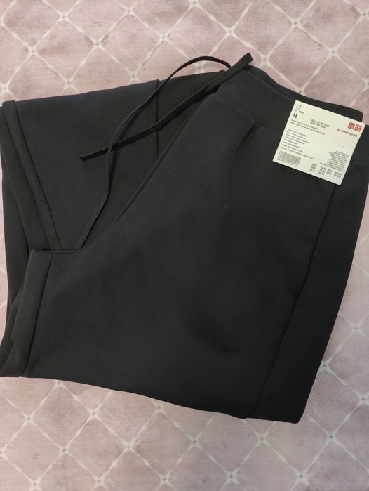 Штани чорні  розмір жіночі юнікло Uniqlo