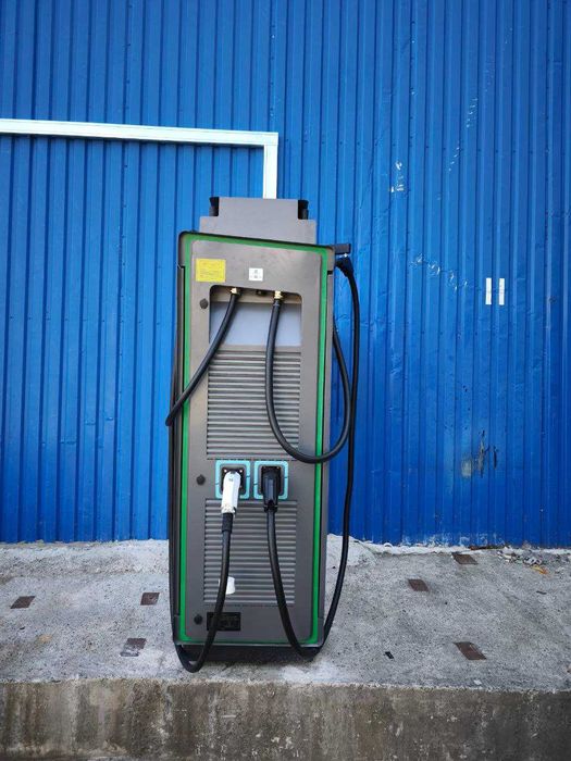 Швидкісна комерційна станція для CCS2 GBT 80кВт 120кВт 160кВт