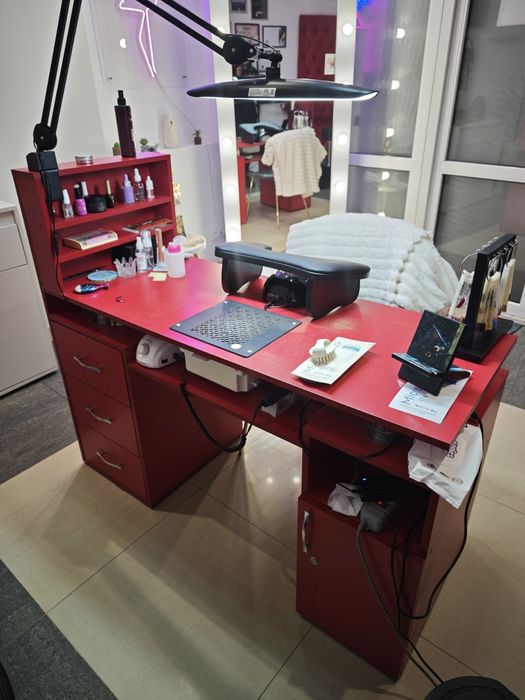 Манікюрний стіл з витяжкою,крісло,лампа,підлокітник  Франківськ