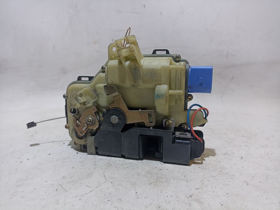 Fechadura / fecho porta frente esquerdo SEAT Ibiza III (6L1)
