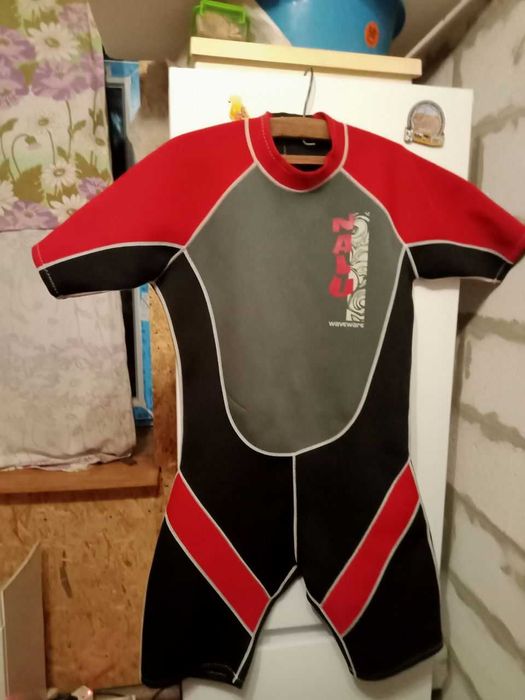 Гидрокостюм укороченный