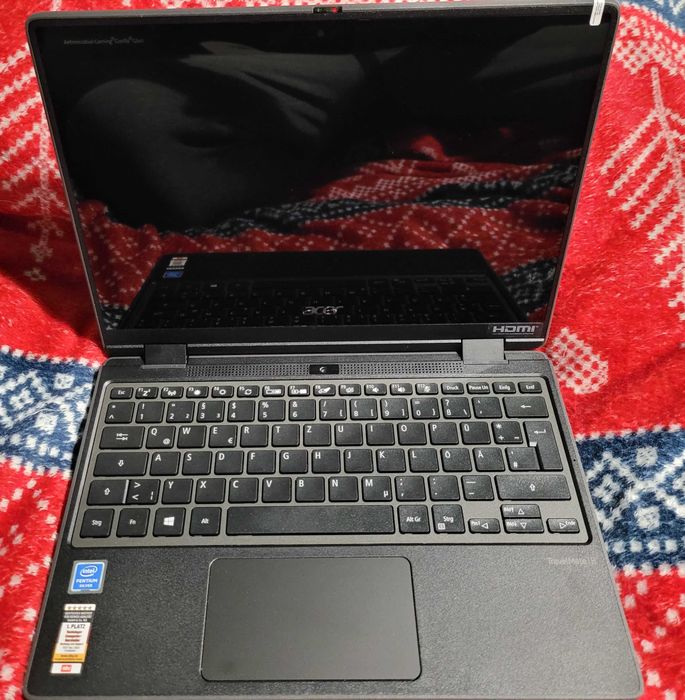 Acer TravelMate Spin B3