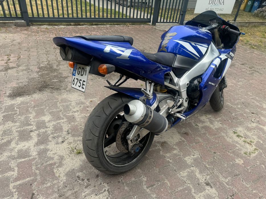 Motor Yamaha R1  110kW