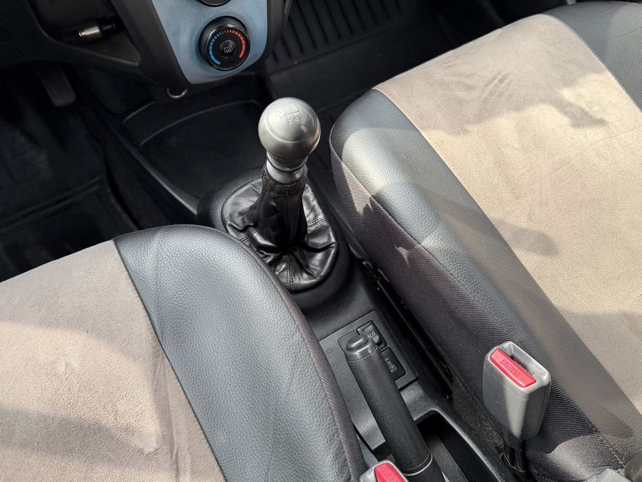 TOYOTA YARIS 2011 року, 1.4 дизель, механіка, передній привід.