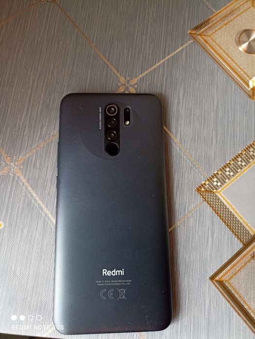 Продам Redmi 9 4/64