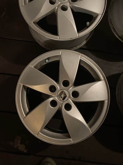 R16 5*114,3 et47 d66,1 Renault megane 3, scenic 3