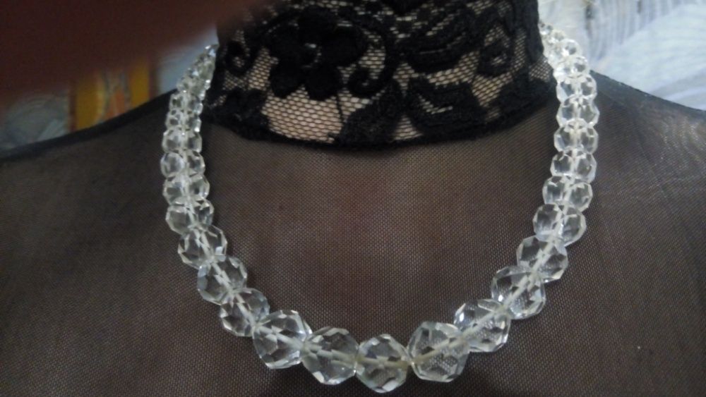 Бусы ссср горный хрусталь с серебряным замочком 875 пробы .