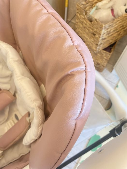 Продам годувальне крісло Carrello stella