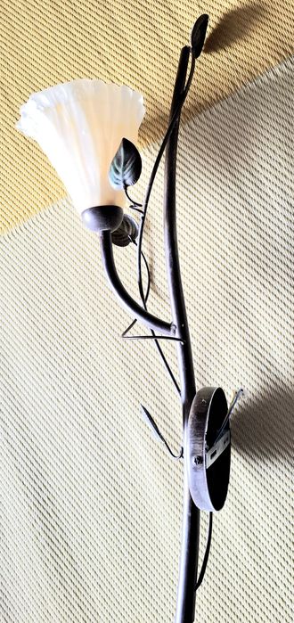 Kinkiet w kształcie gałęzi