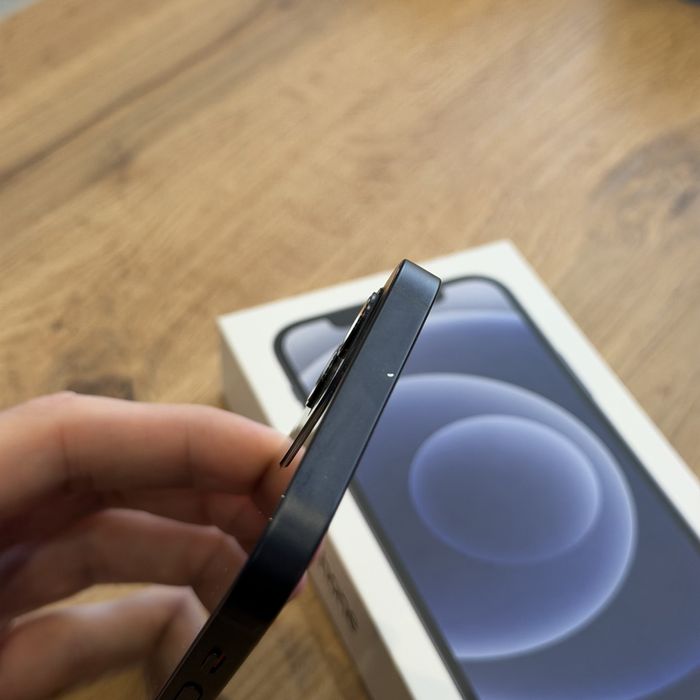 iPhone 12 128GB czarny + akcesoria