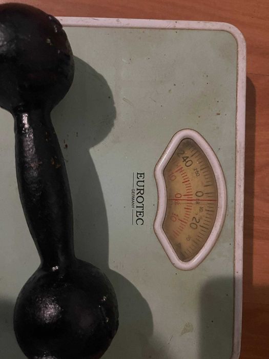 Гіря тяжка б у одна 2кг