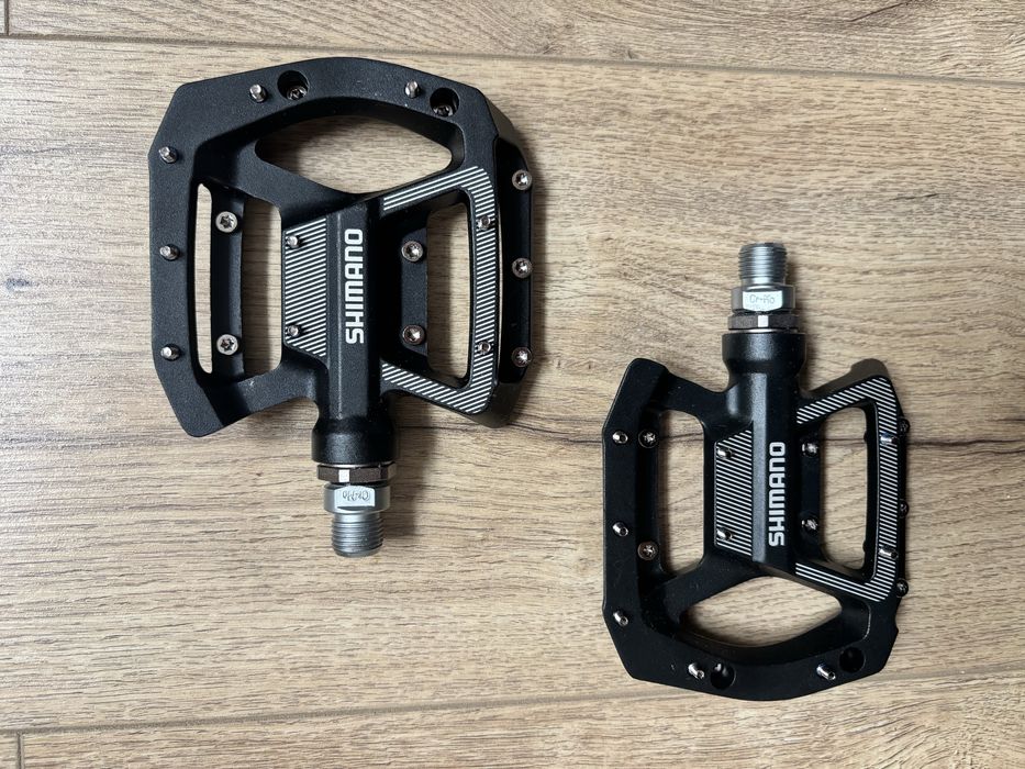 Pedały FLAT Shimano (273)
