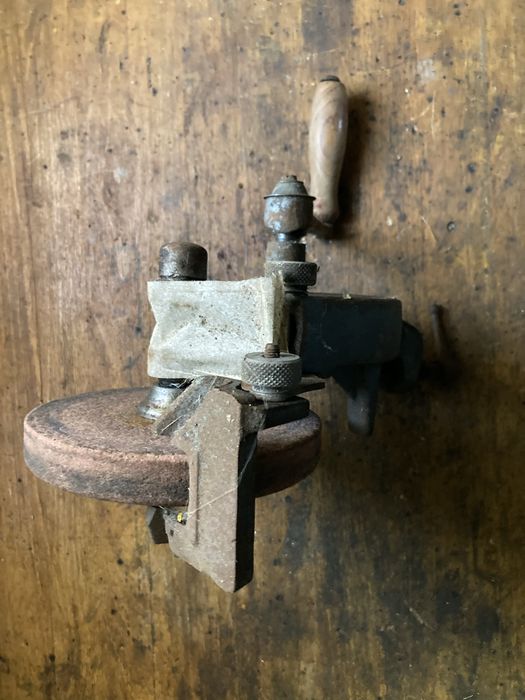 Esmeril manual Peugeot