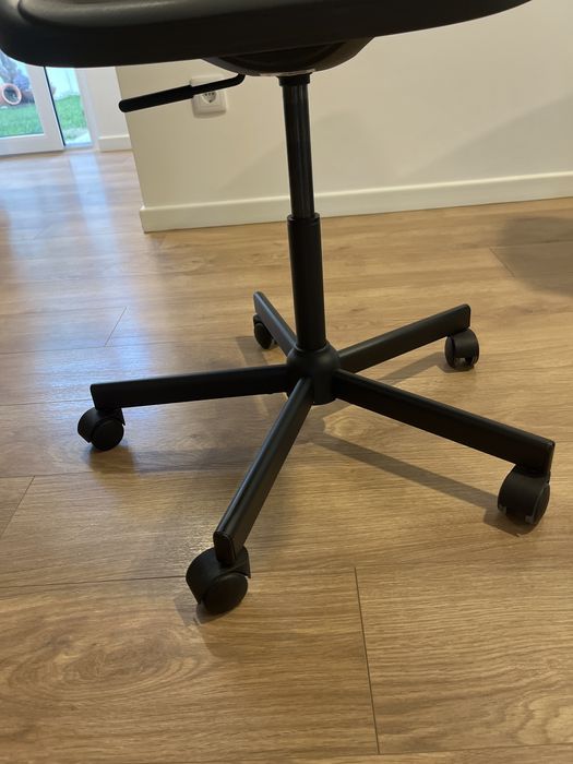 Cadeiria escritorio Modelo ELDBERGET / MALSKÄR