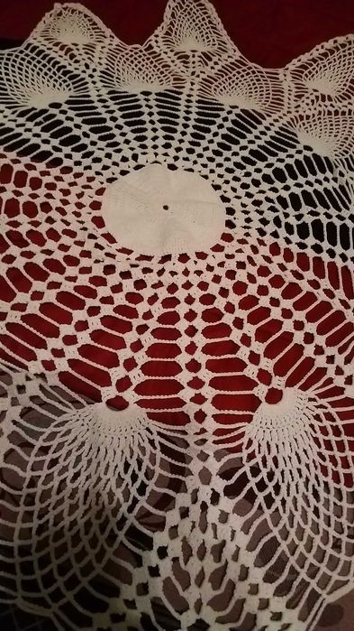 toalha centro de mesa em renda feita á mão 4