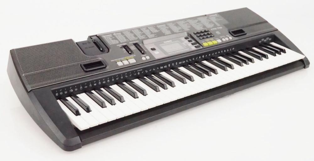 Keyboard Casio,  100 gotowych piosenek, Gniazdo na mikrofon,  USB