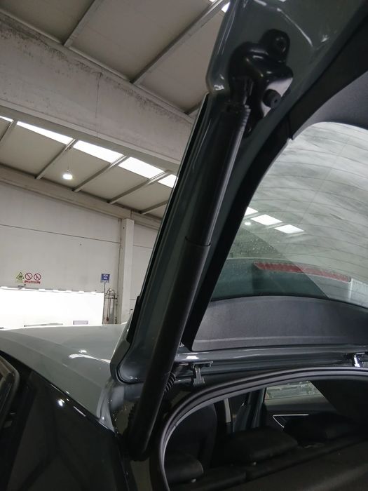 Amortecedor da mala AUDI Q2 (GA)