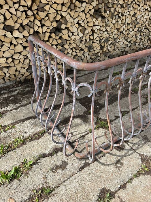 balustrada barierka stalowa kuta na balkon