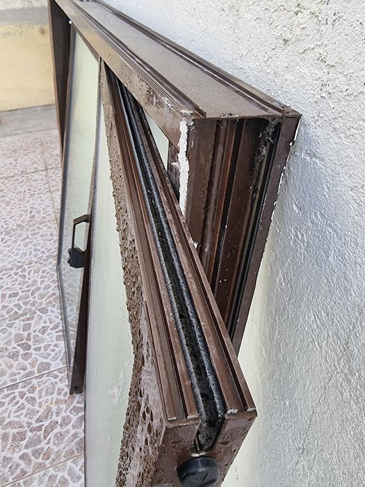Janela alumínio castanho64752121958019122