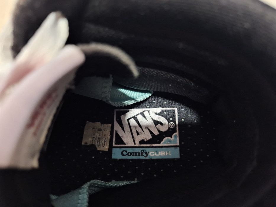 Ténis Vans comfycush 
Originais 
Tamanho 39
Bom estado
